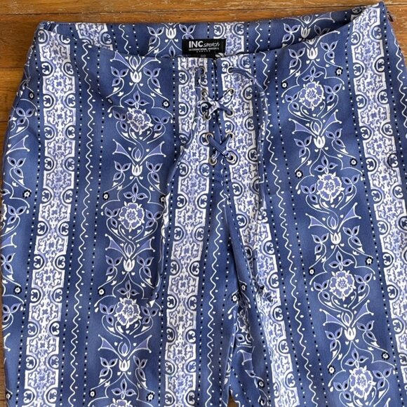 Vintage Floral Capris Size Small 28" Waist 1990s Stretch Cotton Cropped Pants - Picture 2 of 4